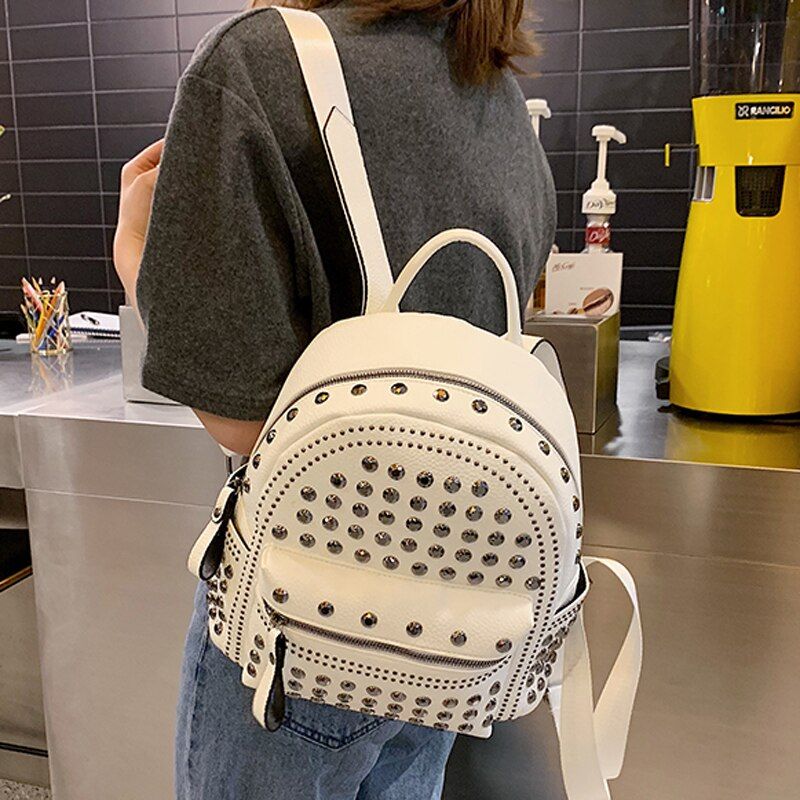 sac à dos tendance femme clouté