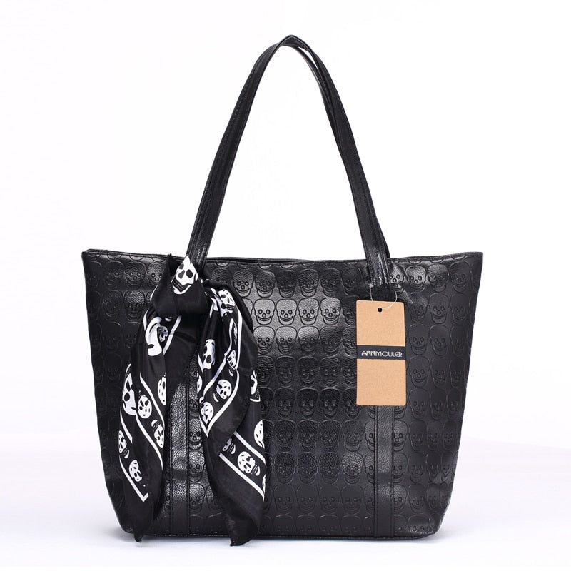 sac a main noir avec foulard