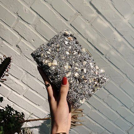 serre-taille chic avec pochette